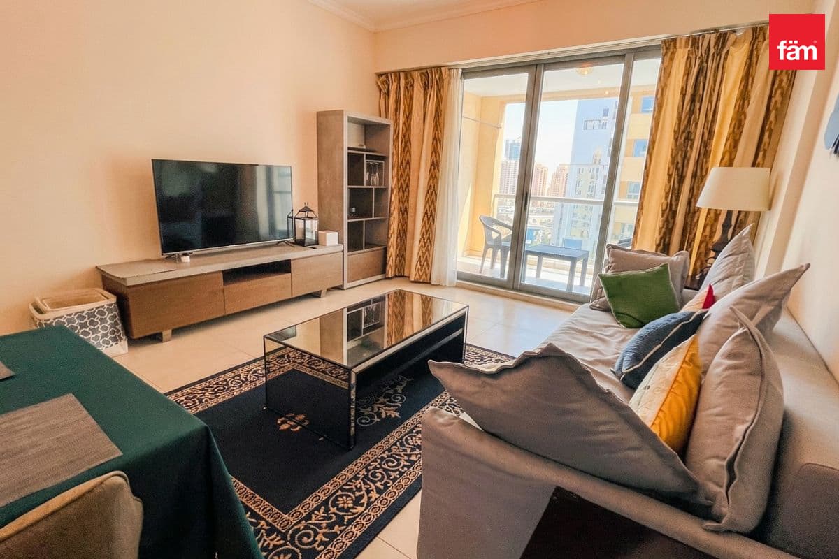 Elegant Furnished 1br Near Key Amenities