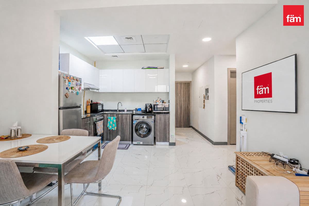 Fully Furnished | High Floor | Vacant