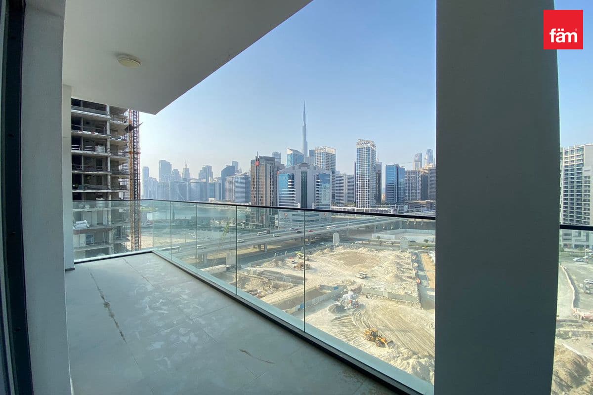Ready | Prime Location | Unfurnished | Spacious