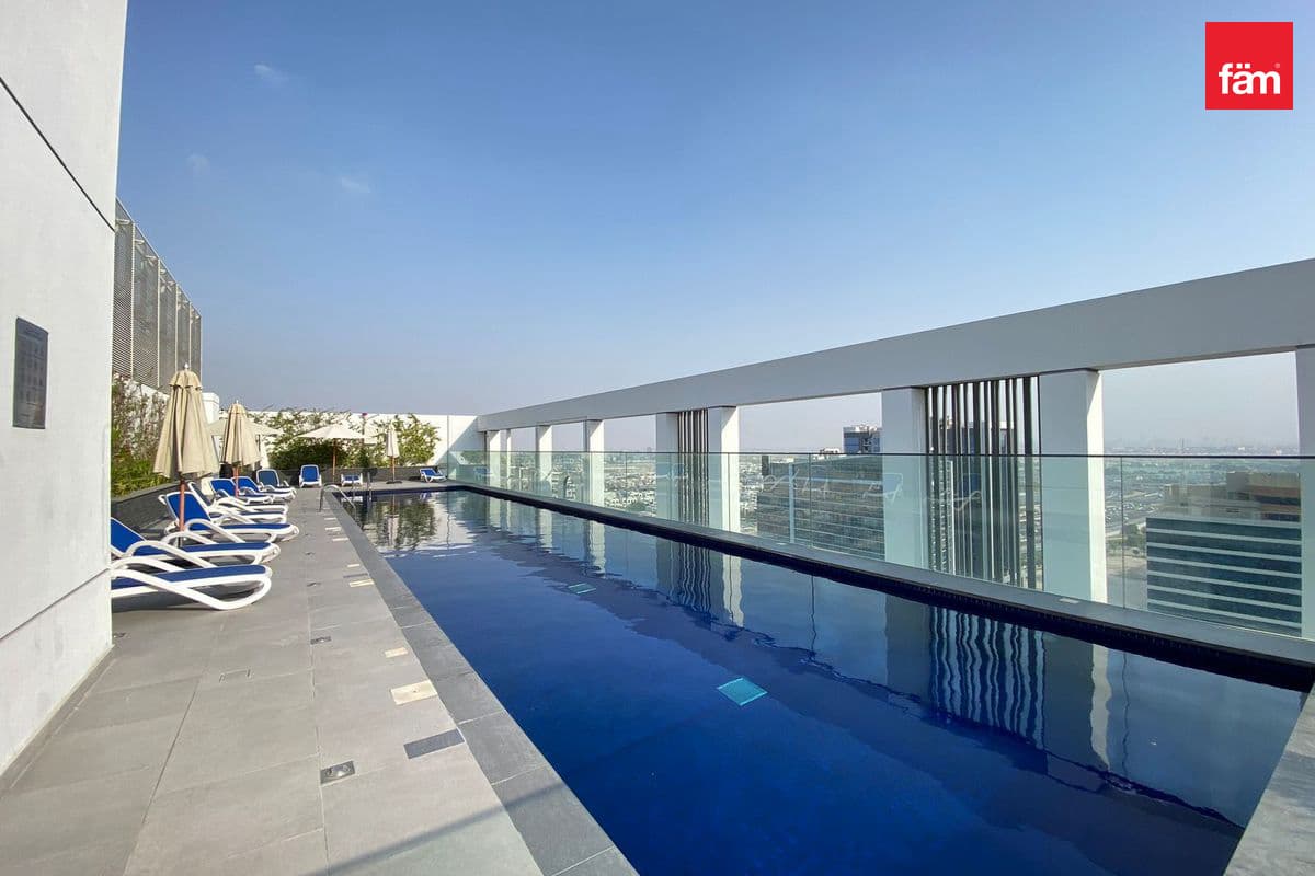 High Floor | Modern | Bright Unit | Ready