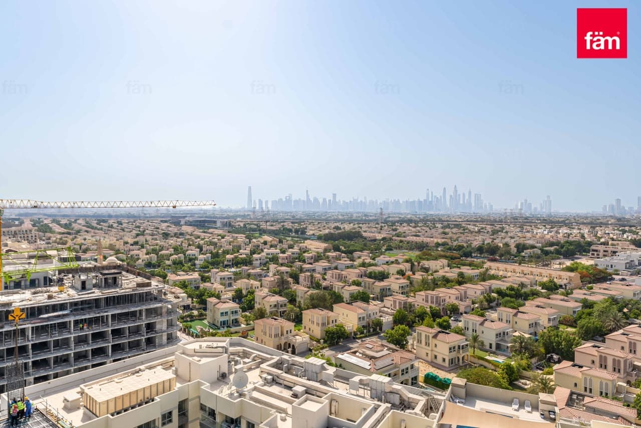 Open View | Vacant | Prime Location
