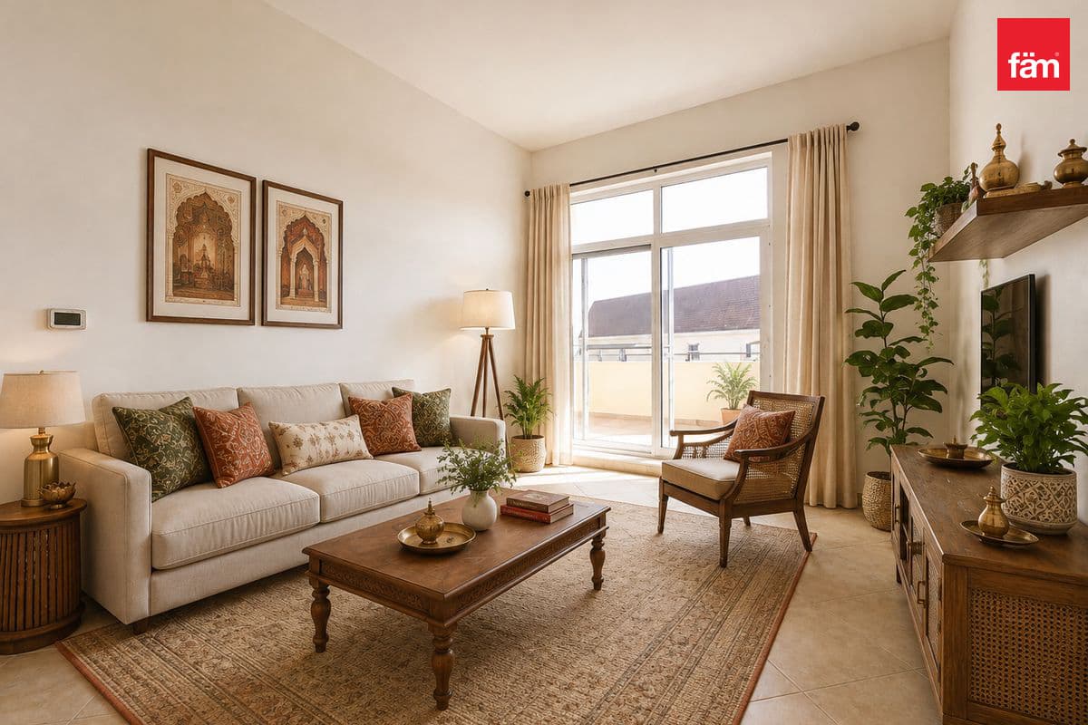 Vacant Now| Community Facing 3br+Maids