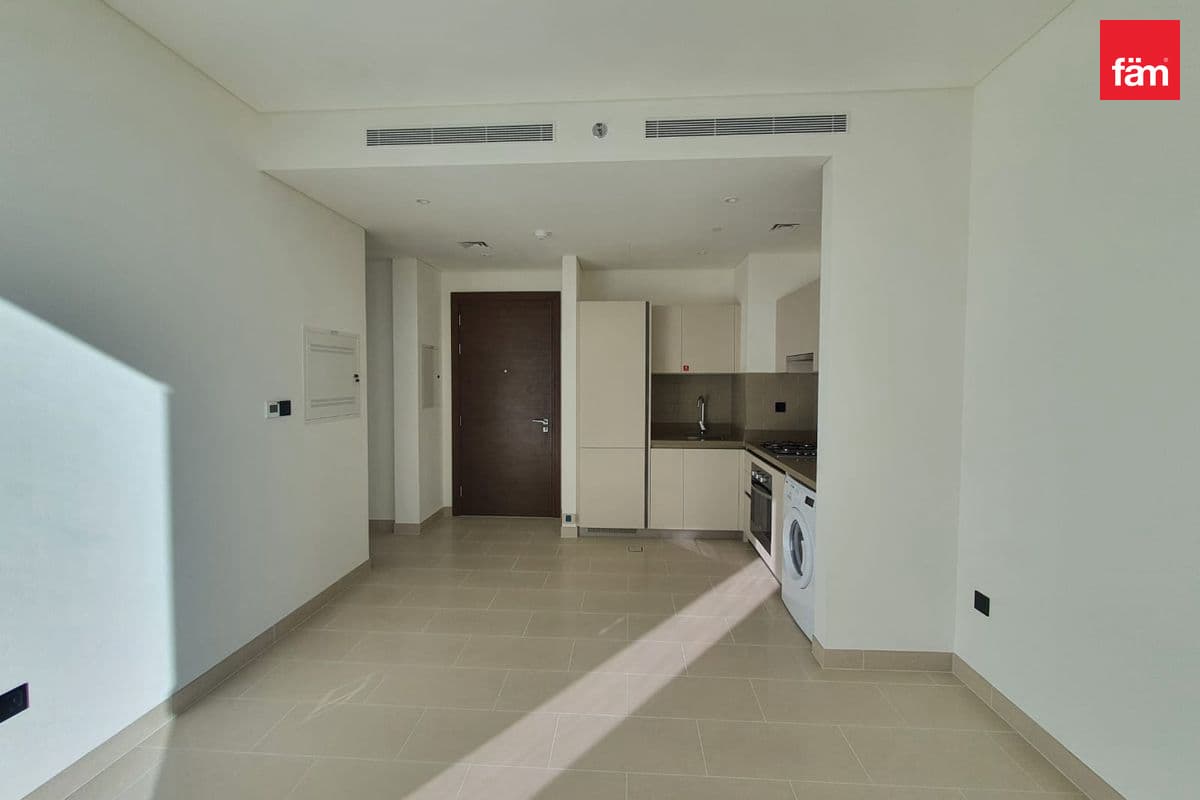 1 Br Plus Study | Great Layout | Balcony