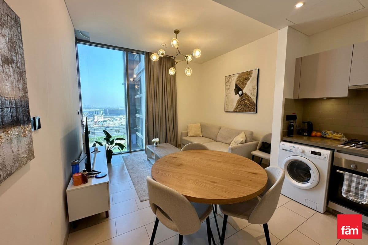 1 Br | Pool View | Vacant | Middle Floor