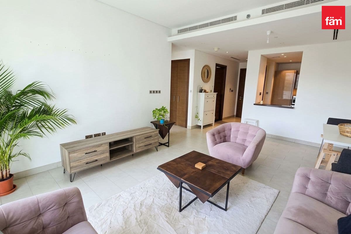 Furnished | High Floor | Bright | Vacant | Private