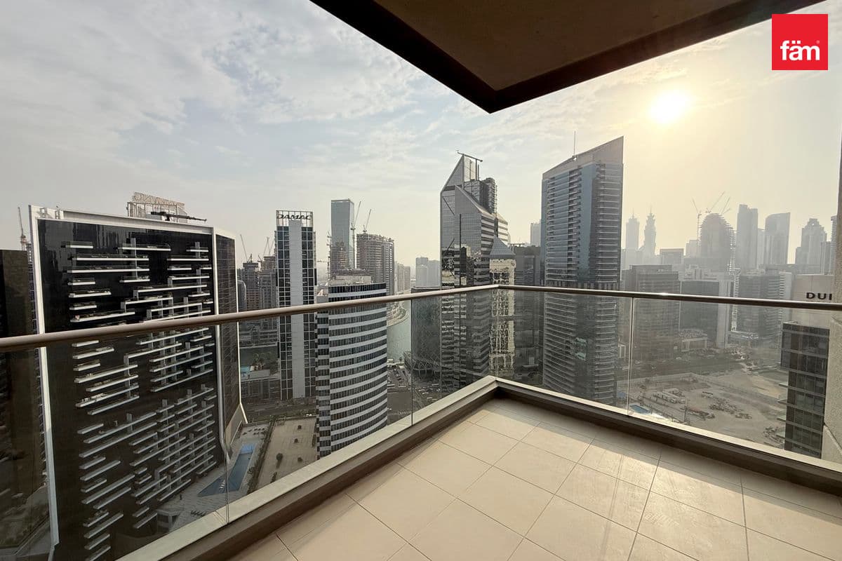 High Floor | Spacious 2 Bed | Vacant Now