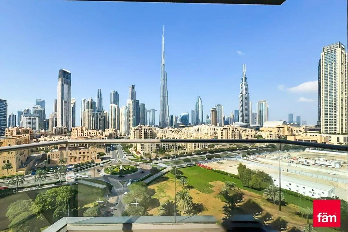 Burj Khalifa | Mid Floor | Very Spacious