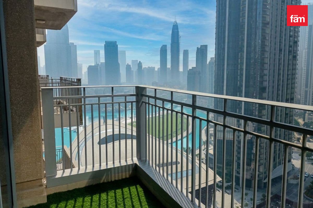 Stunning Fountain View | High Floor | Furnished