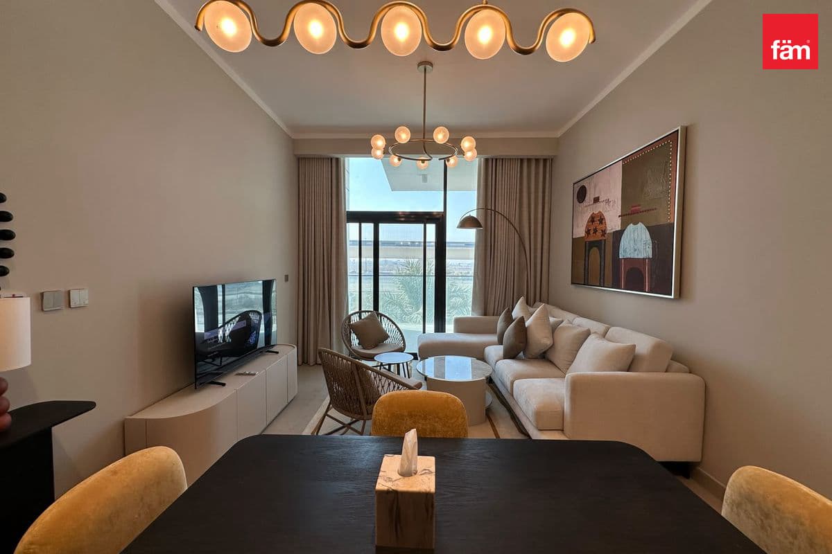 Spacious | Vacant | Fully Furnished | 4 Cheques