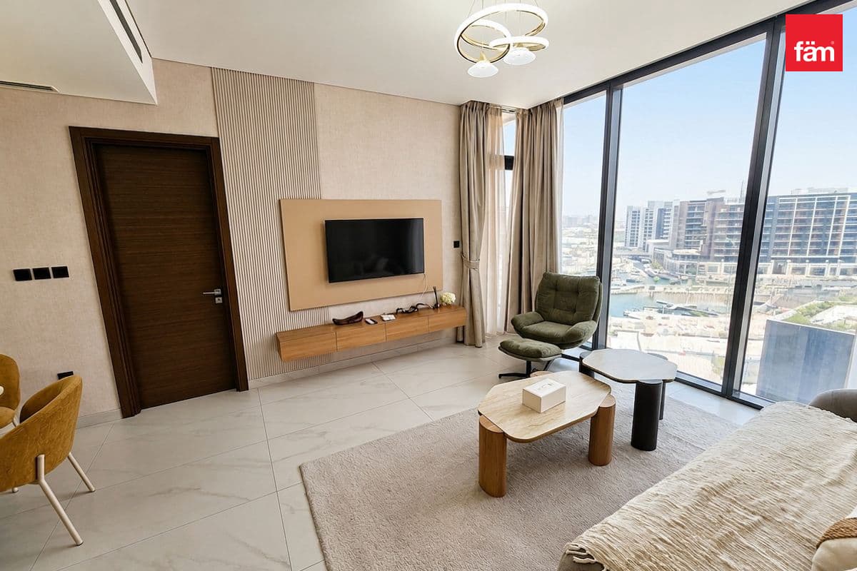Corner Unit | Lagoon View | Genuine Resale