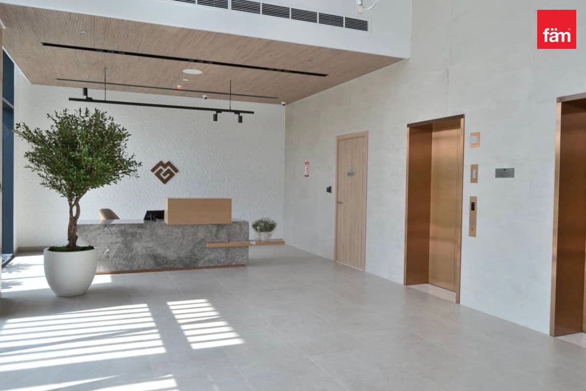 Park View | Vacant | High Floor | Majan