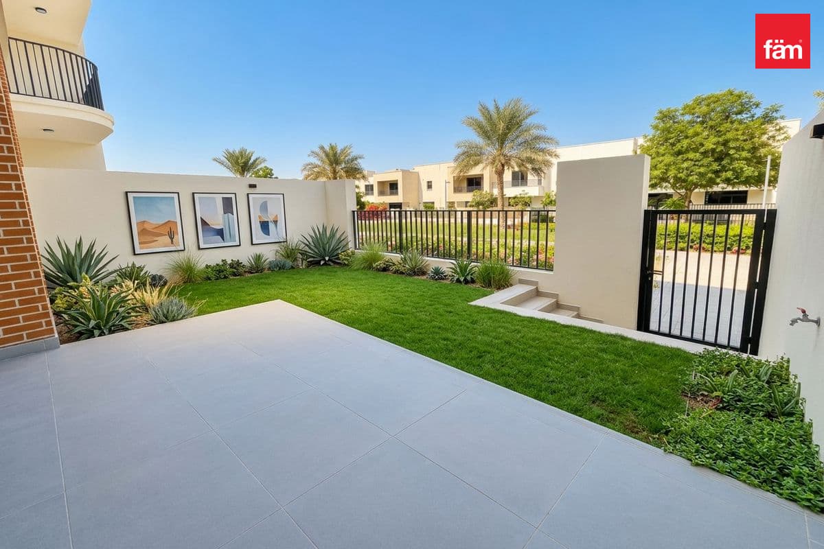 3 Bed Duplex | Vacant | Pool View
