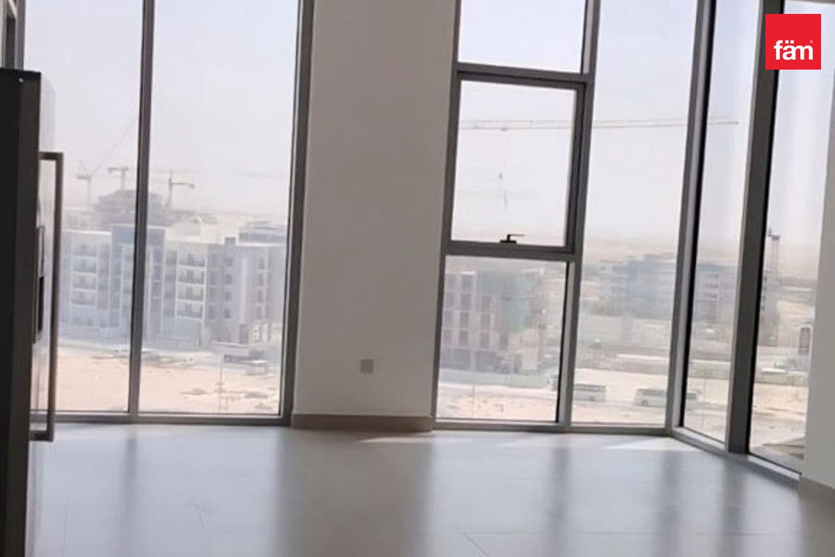 Vacant | Huge Layout | Best Price