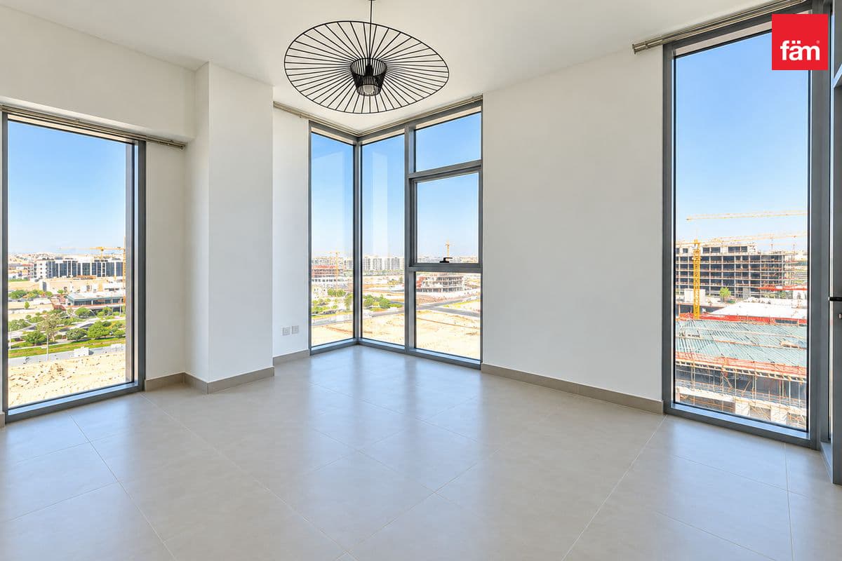 Bright Corner Unit | Spacious Layout | Vacant
