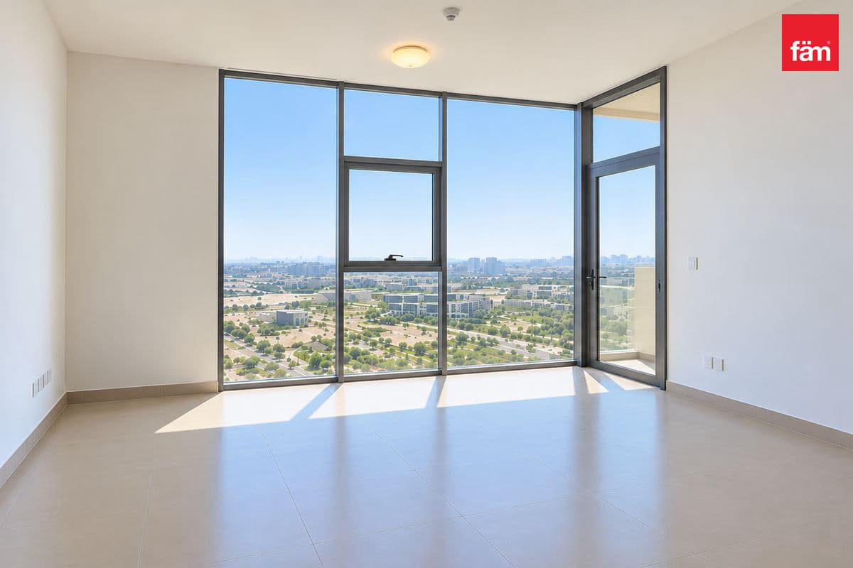 Spacious Layout | Bright & Modern | Spacious
