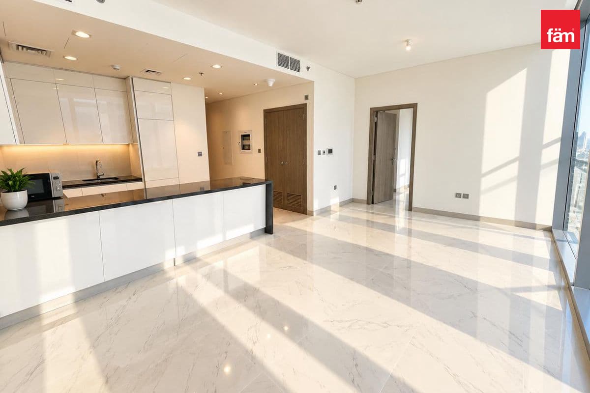 Vacant | Part Furnished | Spacious | Corner Unit