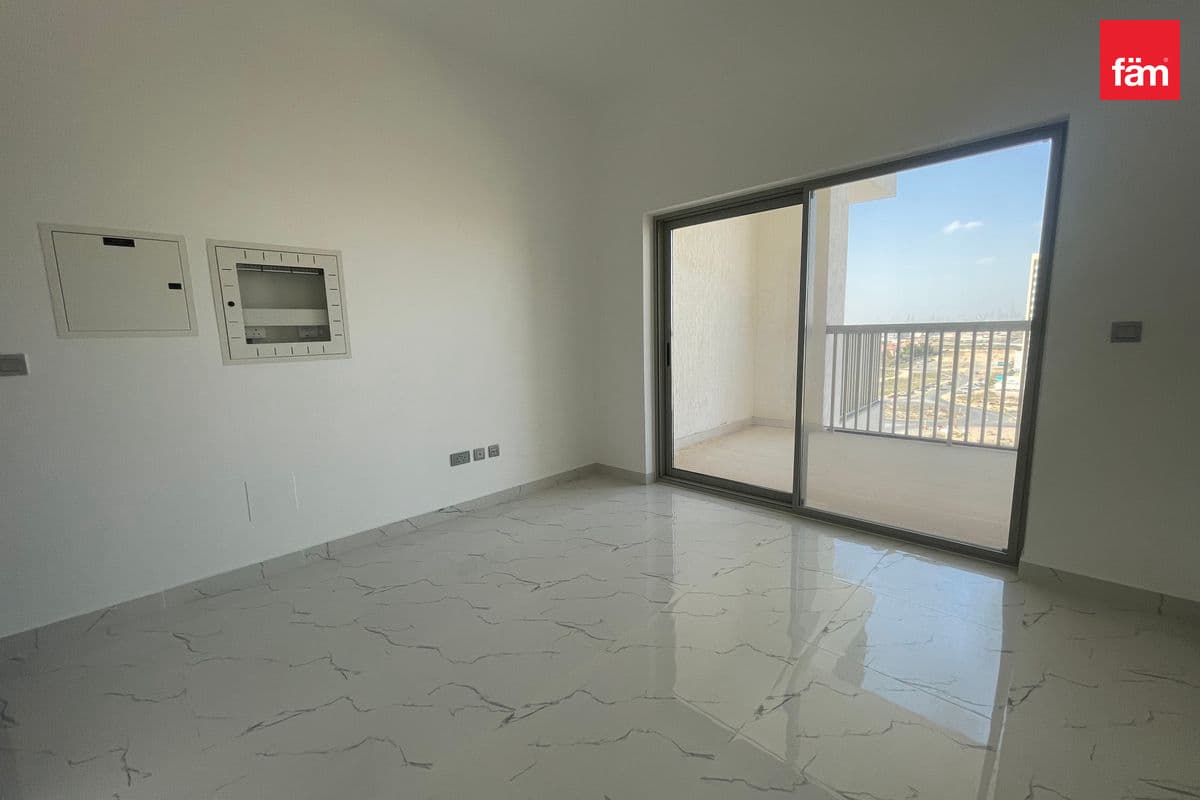 Large Size | High Floor | Ready To Move