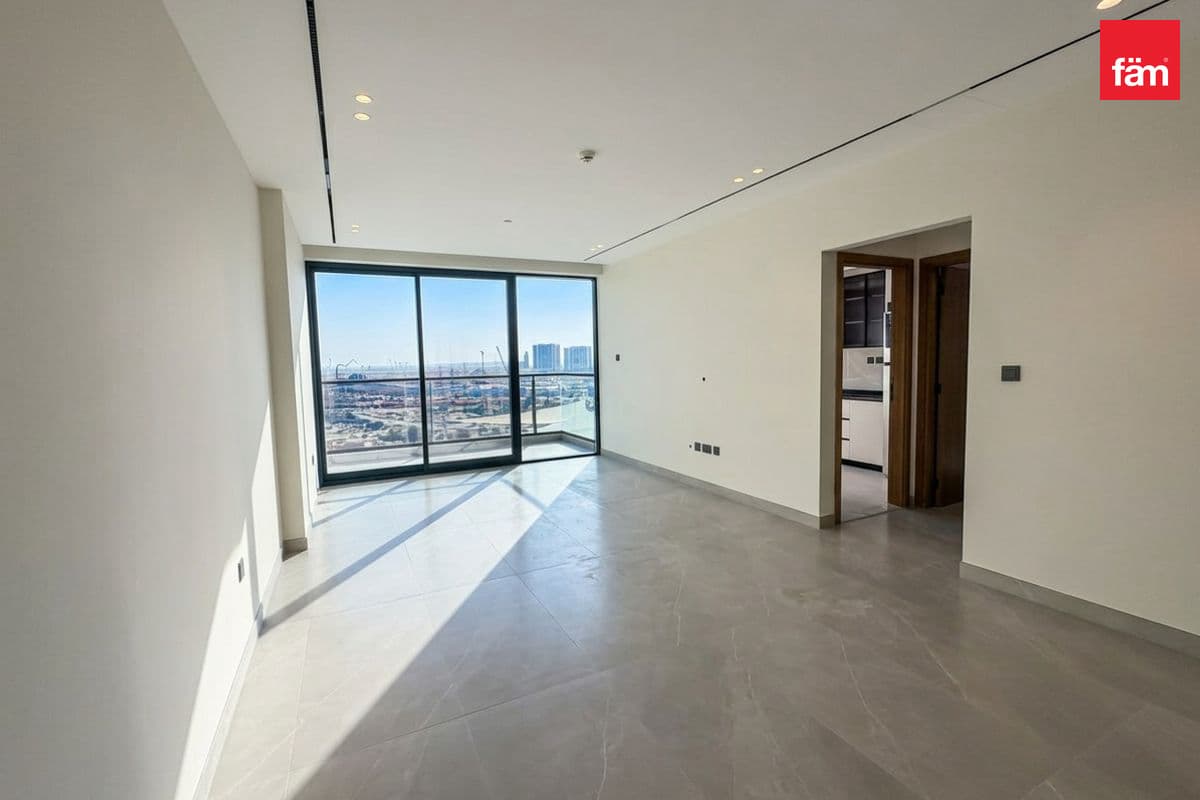 Brand New | Closed Kitchen | Spacious Layout