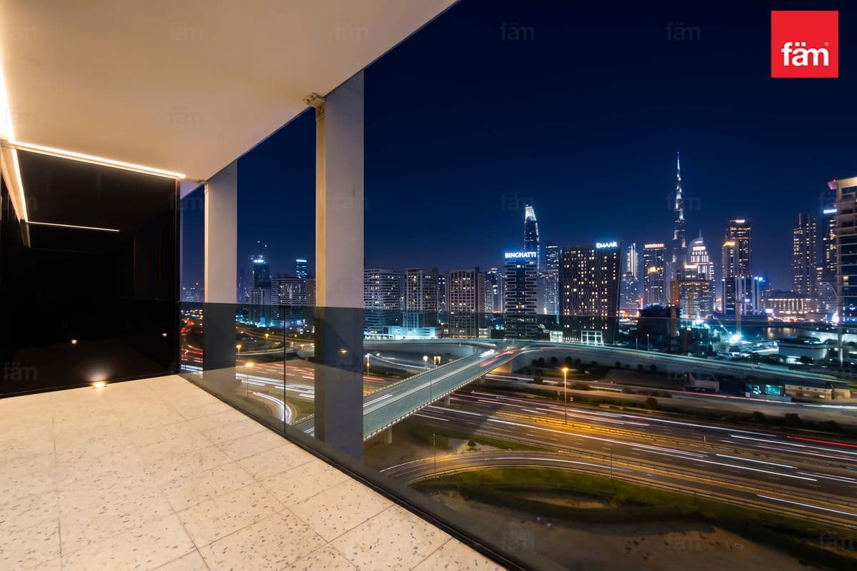 Burj Khalifa View | Vacant | Mid Floor