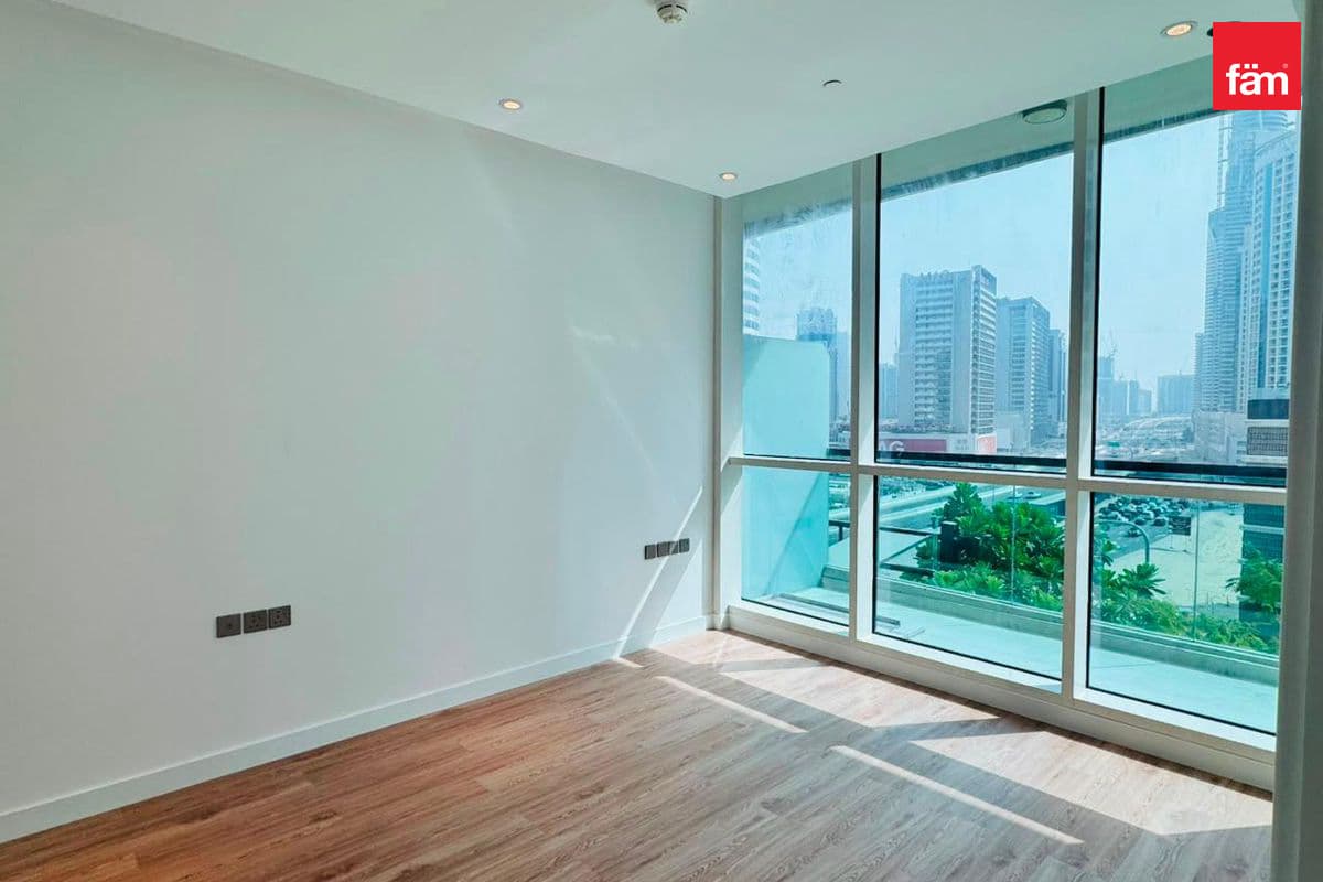 Fully Upgraded | Vacant | Unfurnished | Low Floor