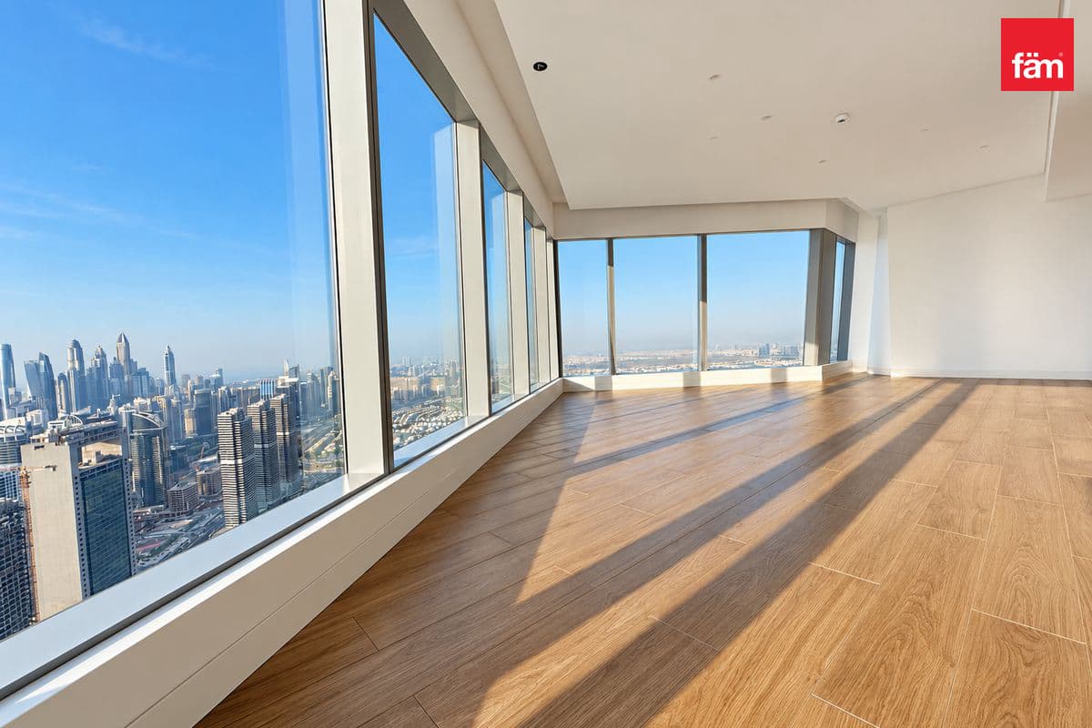 Panoramic Views | Lux Living On The Top