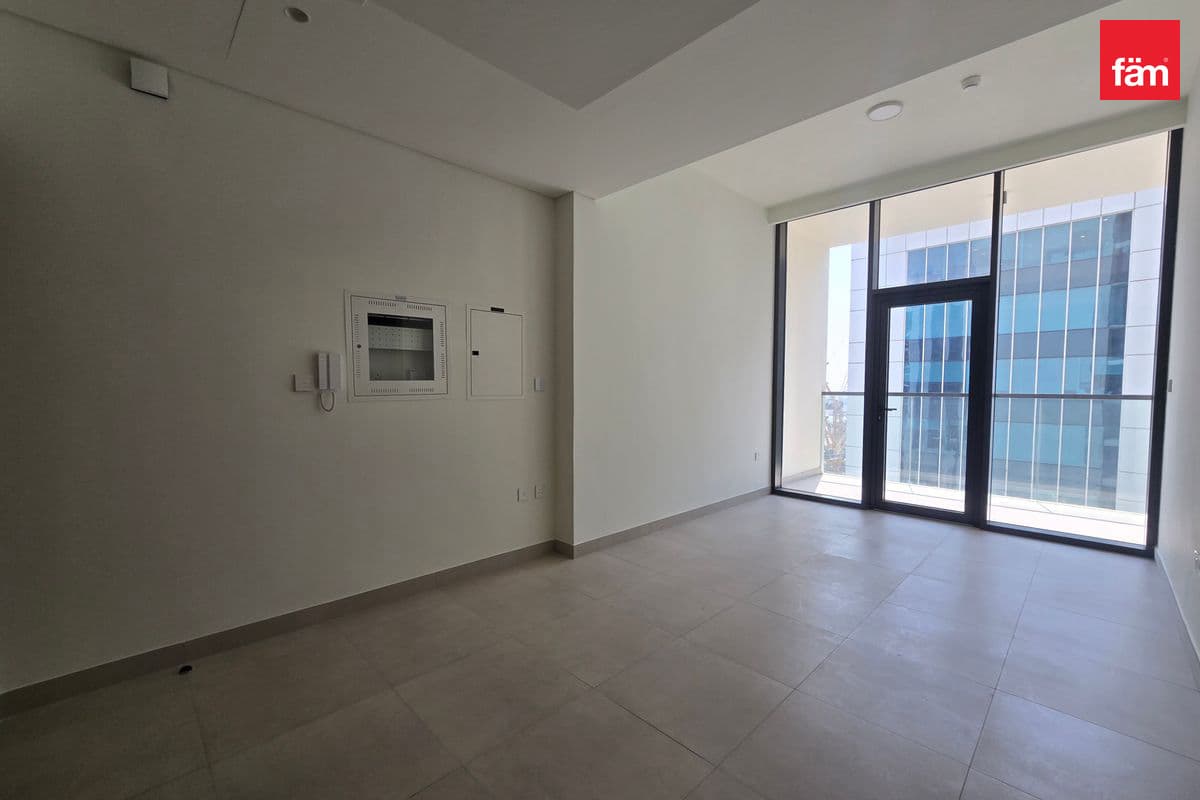 Pool And Park View | Brand New | Vacant
