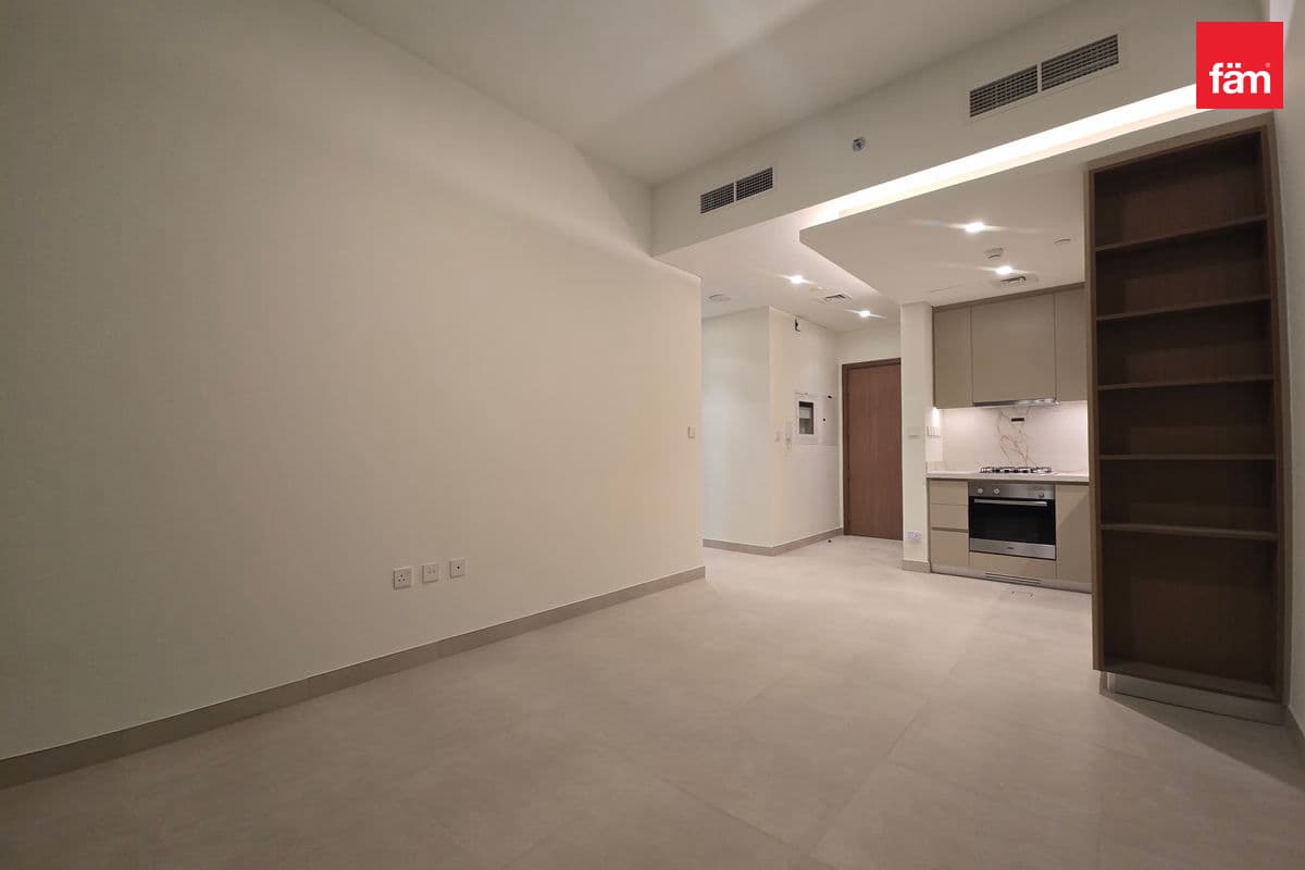 Brand New | Vacant | Semi-Furnished