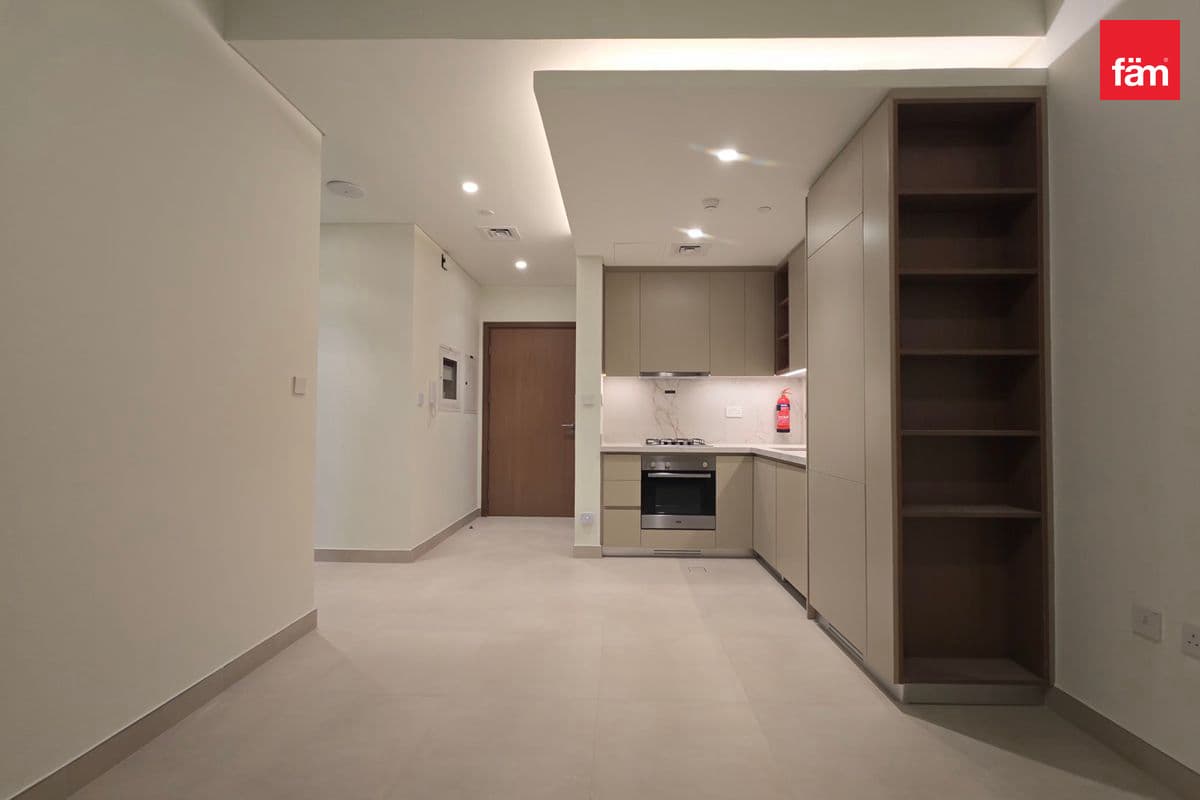 Brand New | Vacant | Semi-Furnished