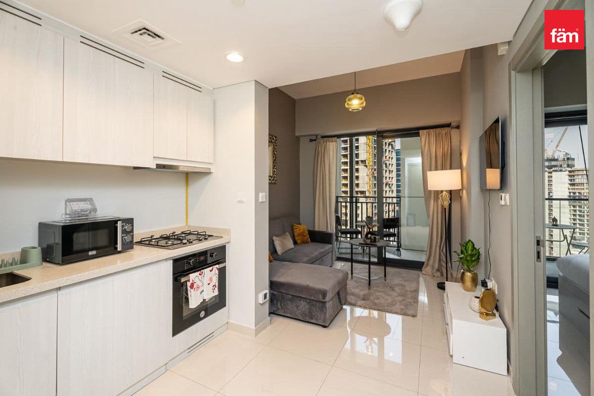 Canal View | Furnished | High Floor