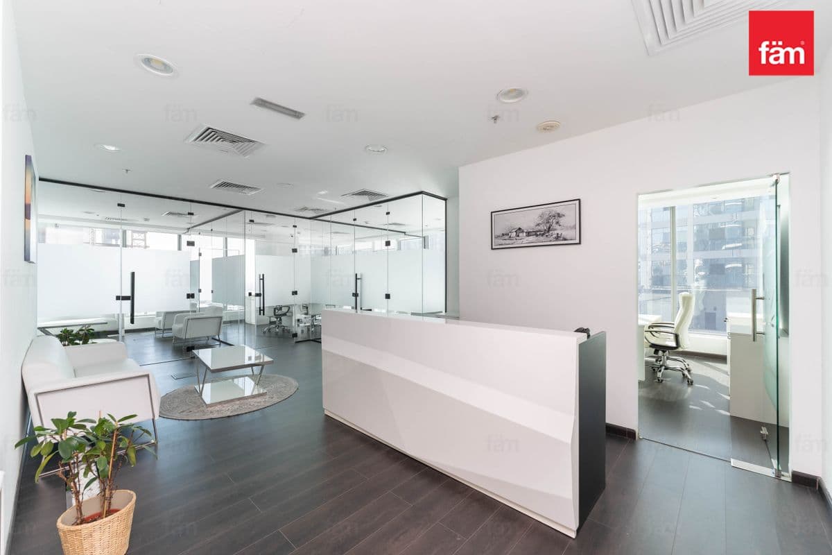 High Floor | Vacant | Community Expert