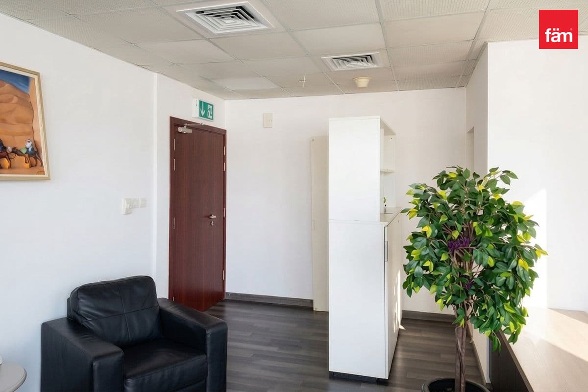 Luxury Fitted | Open Layout | Commercial Expert