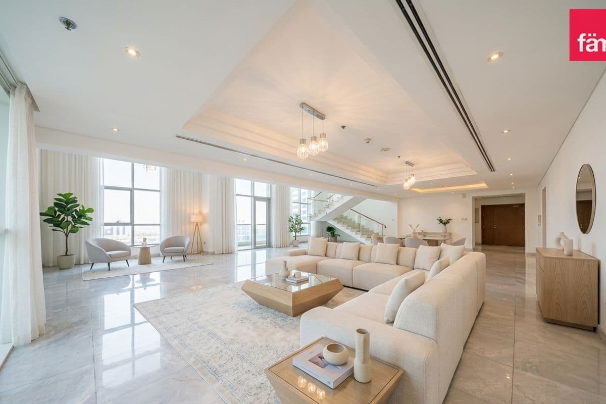 Spacious Duplex|Sea And Palm View|Vacant