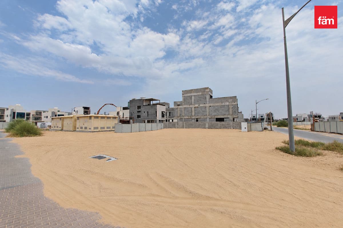 Big Corner Plot | Prime Location | Exclusive