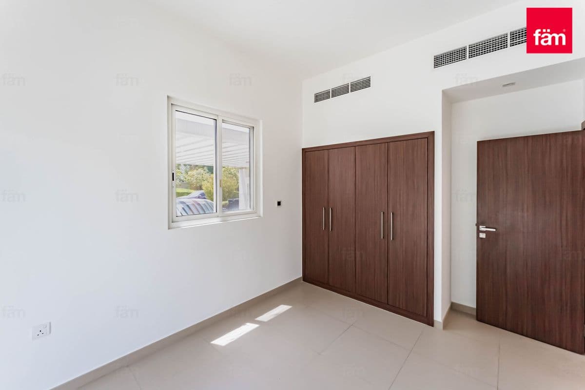 Spacious Corner Plot I Vacant I Best Price