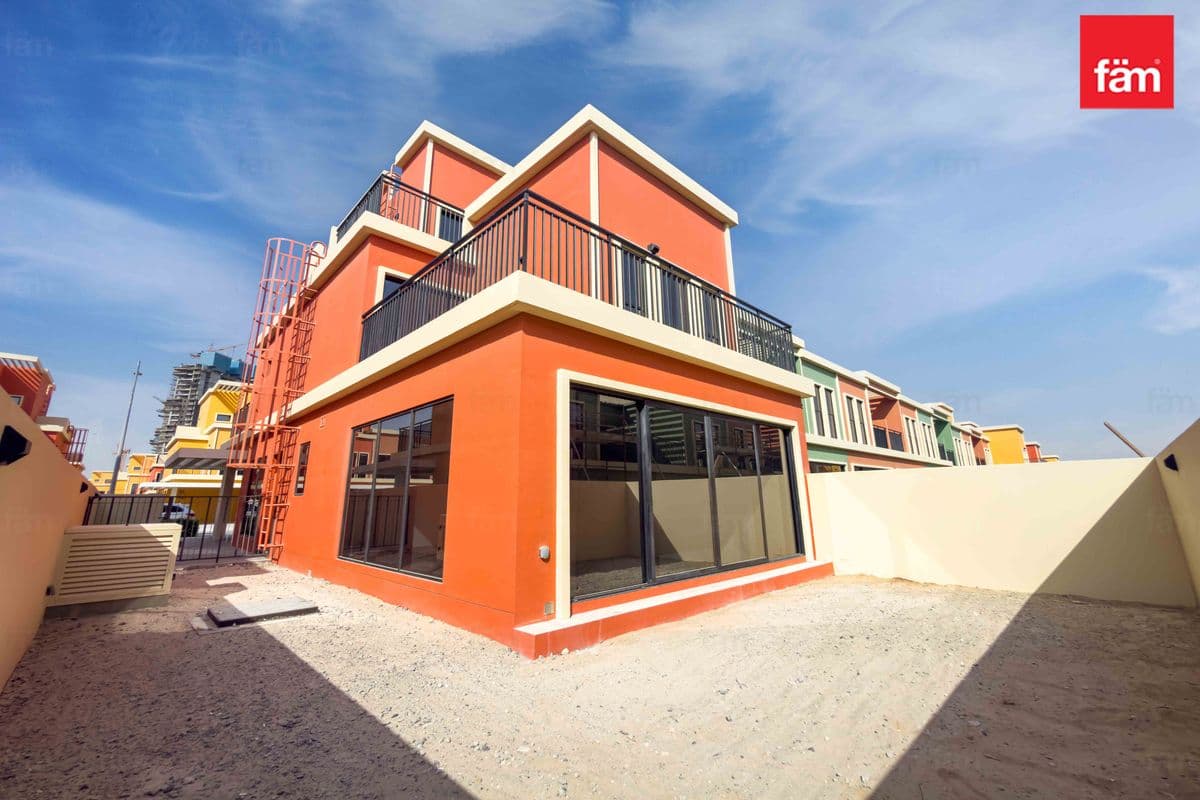 5br + Maid Corner | Brand New | Near Lagoon