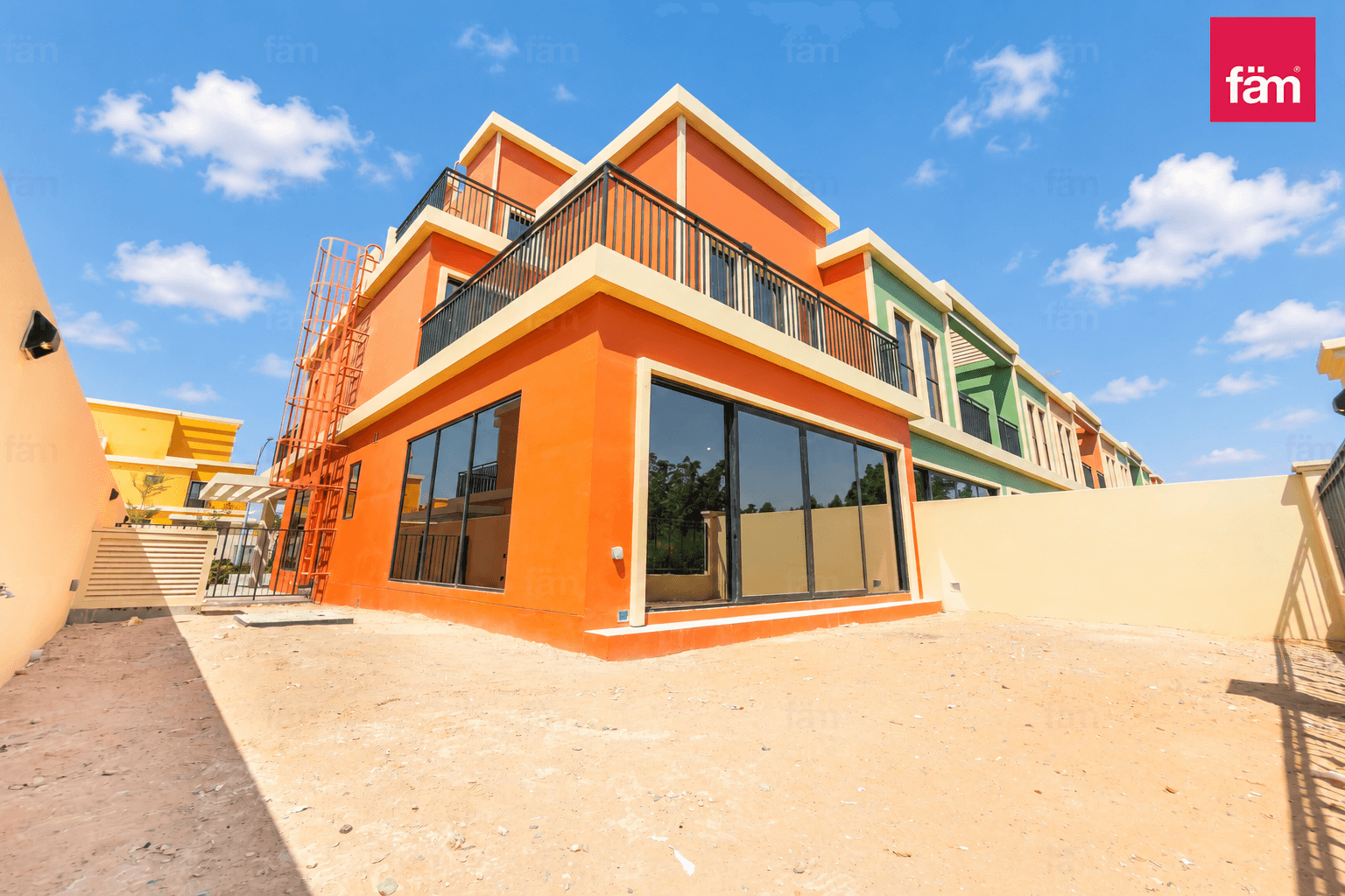 Corner | Spcious | Large-Plot | Single-Row | New
