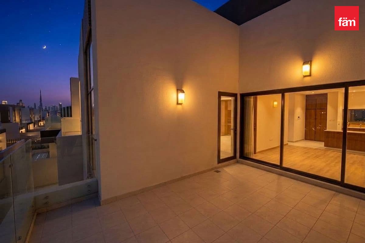 Brand New | Middle Unit | Terrace | Near Pool