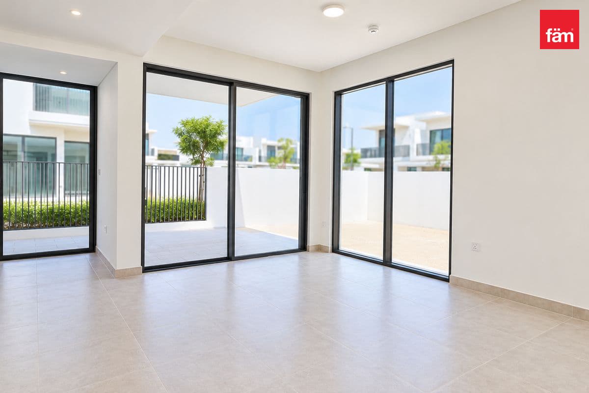 Corner Unit | Big Plot | Close To Amenities
