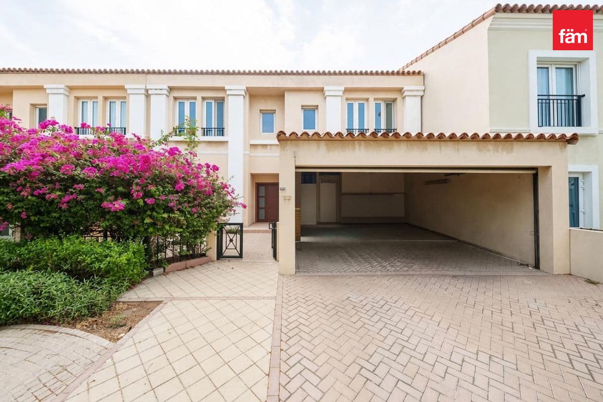 Vacant | Close To The Park | Upgraded