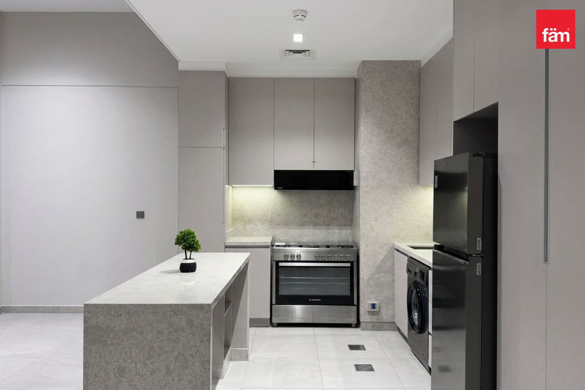 Single Row | Appliances Included | Well Located