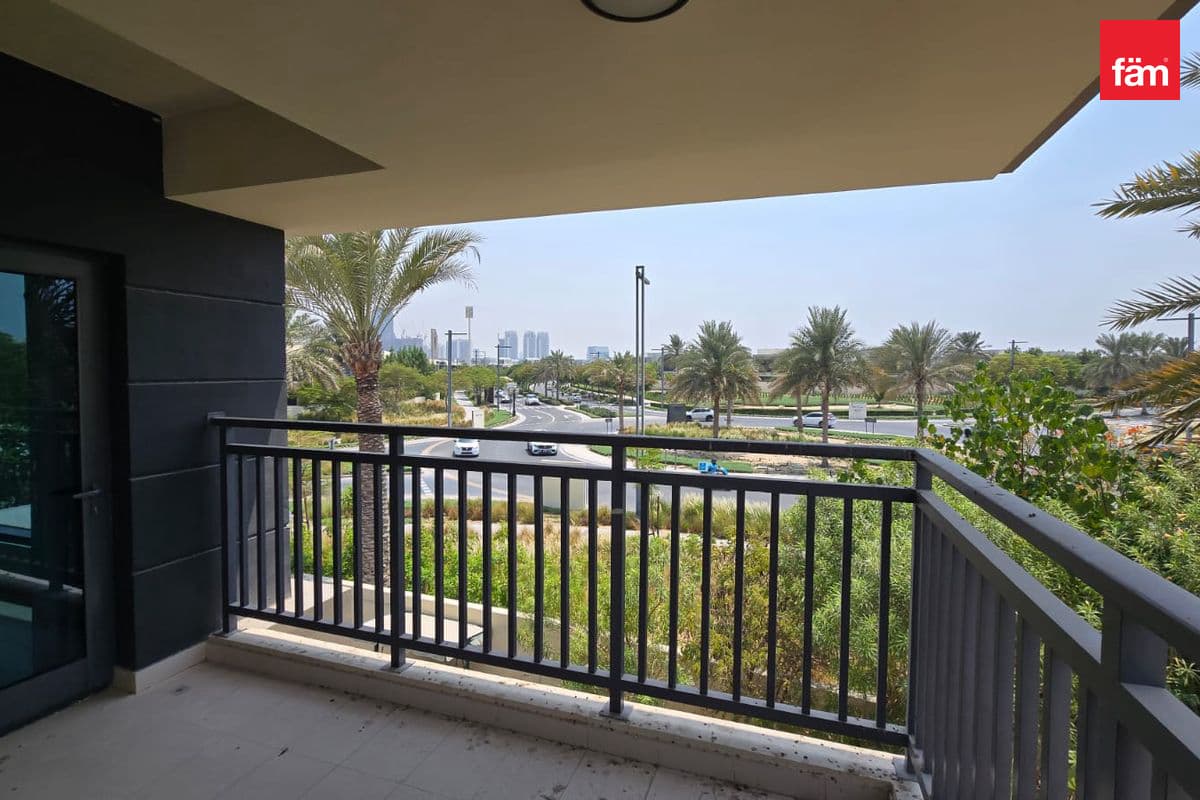 Vacant | Large Plot | Close To Amenities
