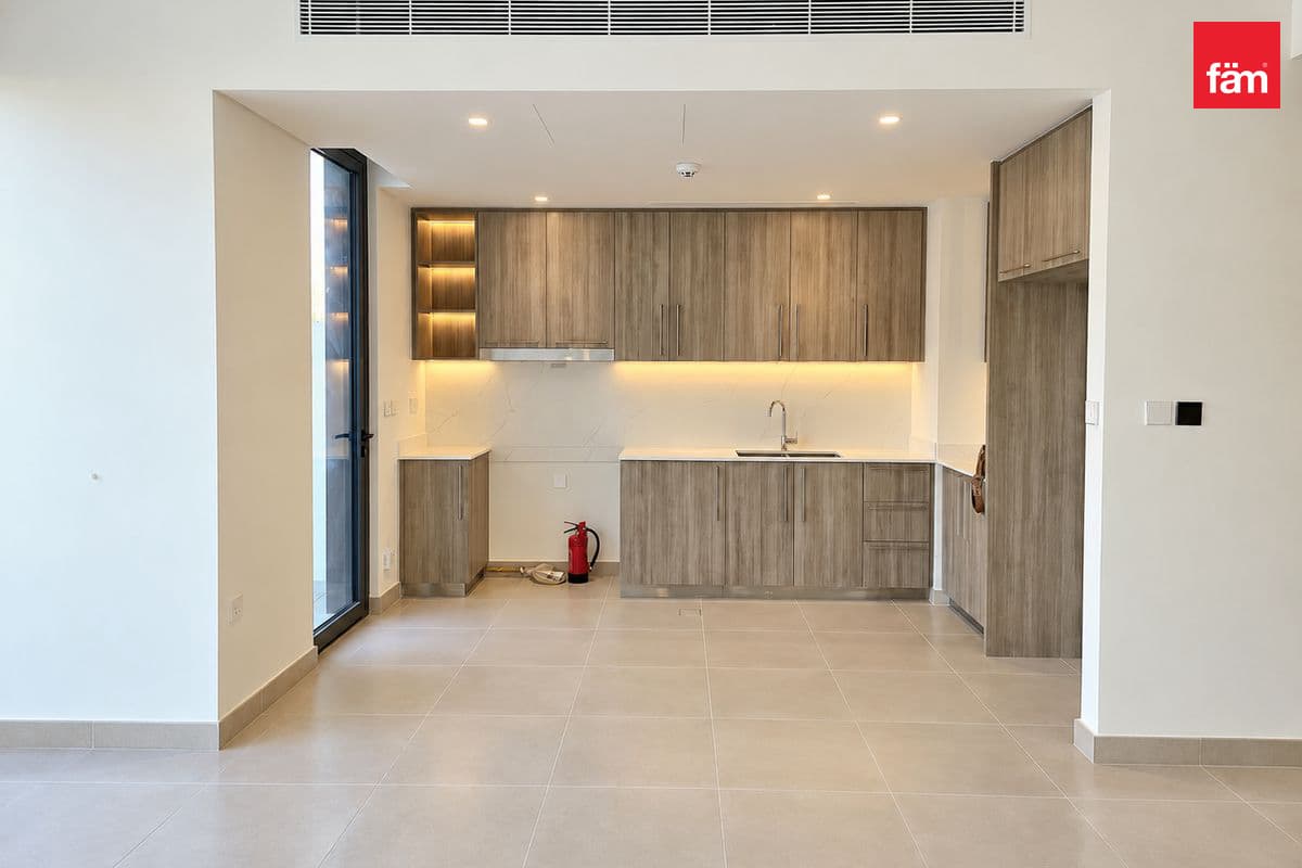 Single Row | Corner Unit | Enhanced Privacy