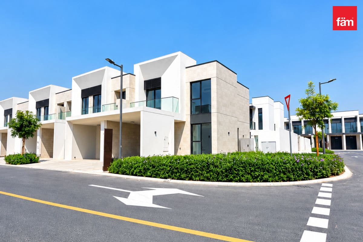 Corner | Generous Plot | Near Amenities