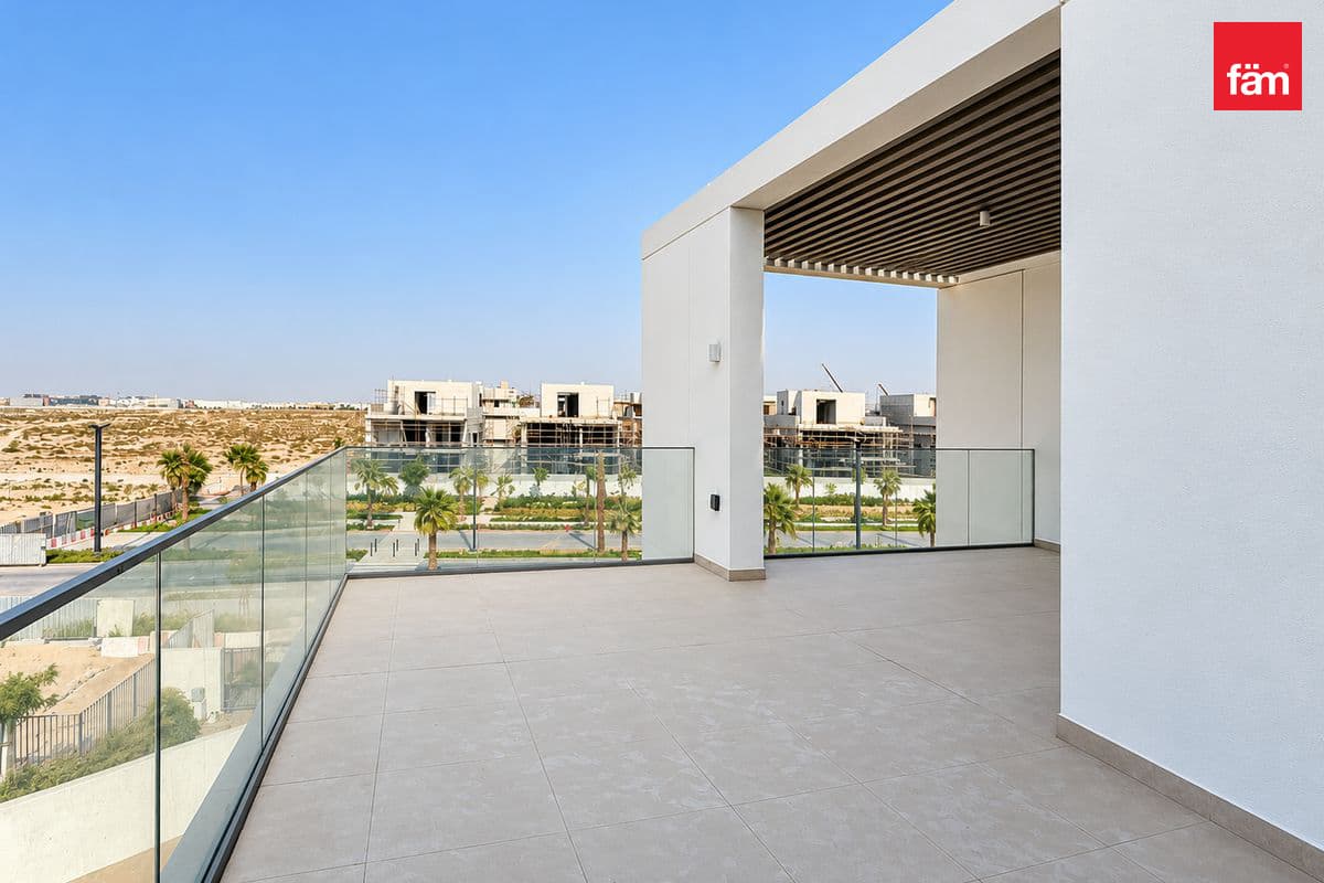 Opal Gardens | Corner Unit | Brand New | Big Space