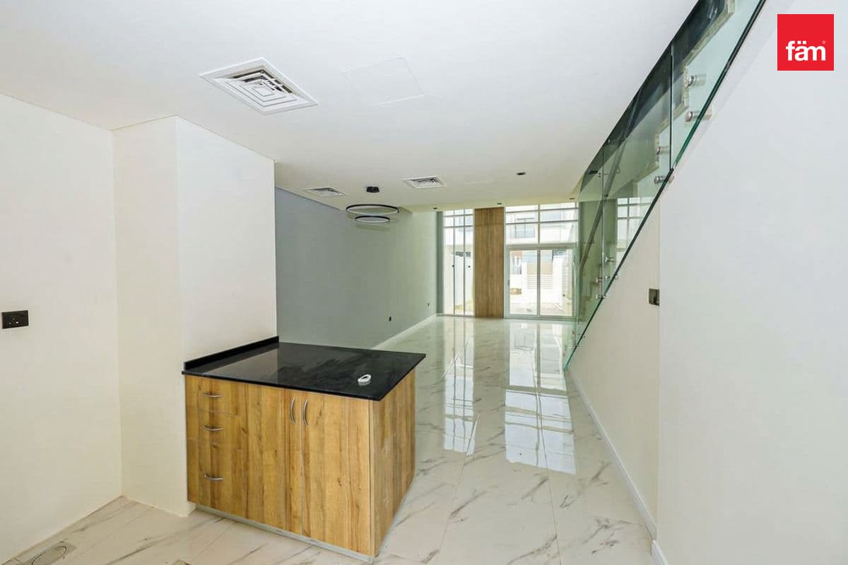 Single Row | Ready To Move | Amazing Location