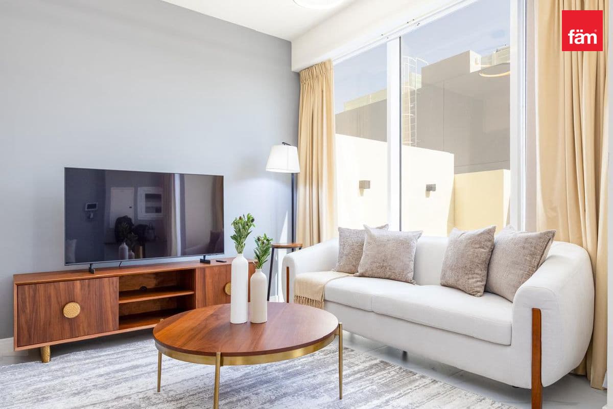 Mid Unit | Ready To Move | Prime Location