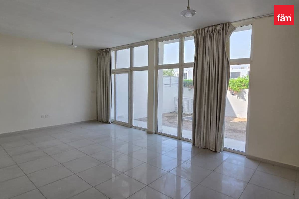 Single Row | Closed Kitchen | Close To Amenities
