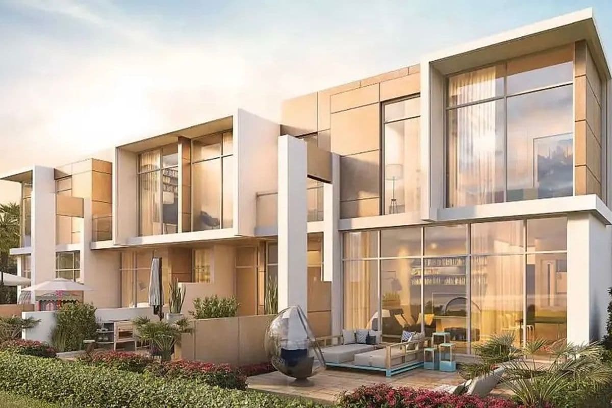 Best Location | 4 Bedroom Townhouse | Corner Unit