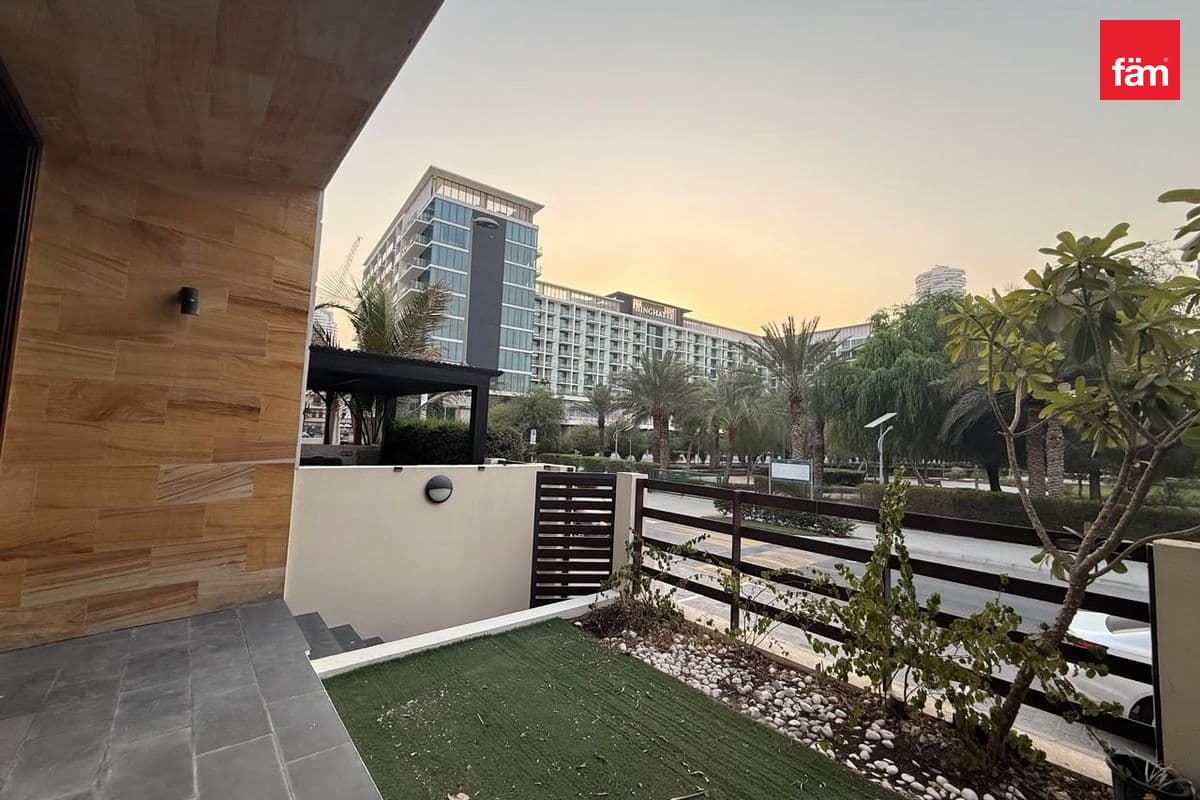 4 Bed Villa + Basement | Park Facing | Big Size