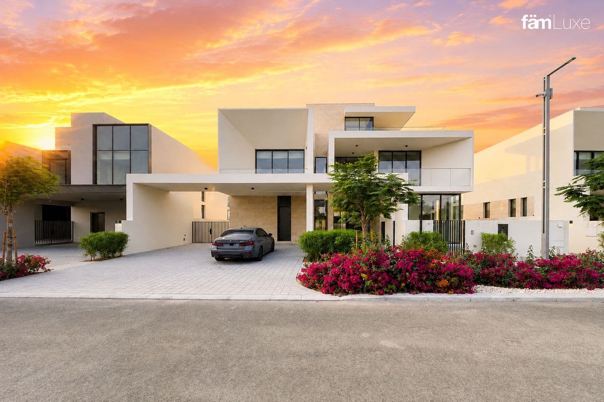 On Lake | Basement | Modern Type | Largest Bua